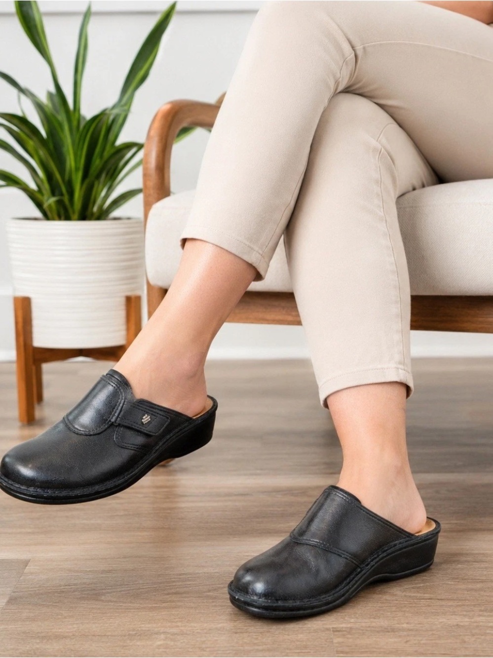 Finn Comfort Mules/Clogs Size 43